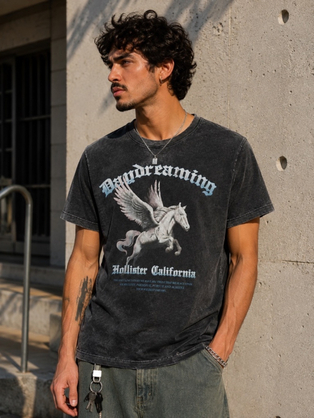 Hollister California Daydreaming Men's Graphic Tee